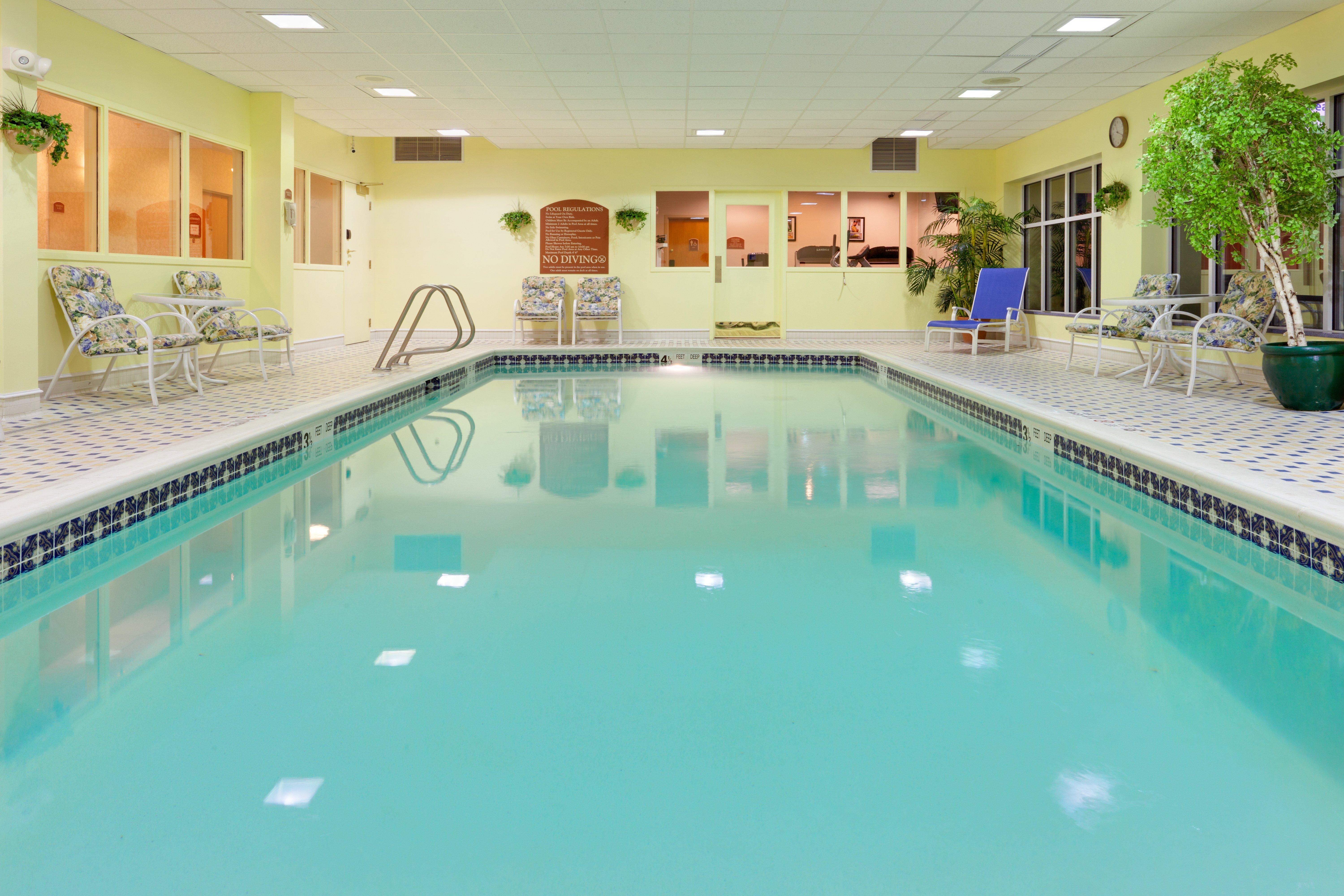 Holiday Inn Express Hotel & Suites Watertown - Thousand Islands By Ihg Buitenkant foto