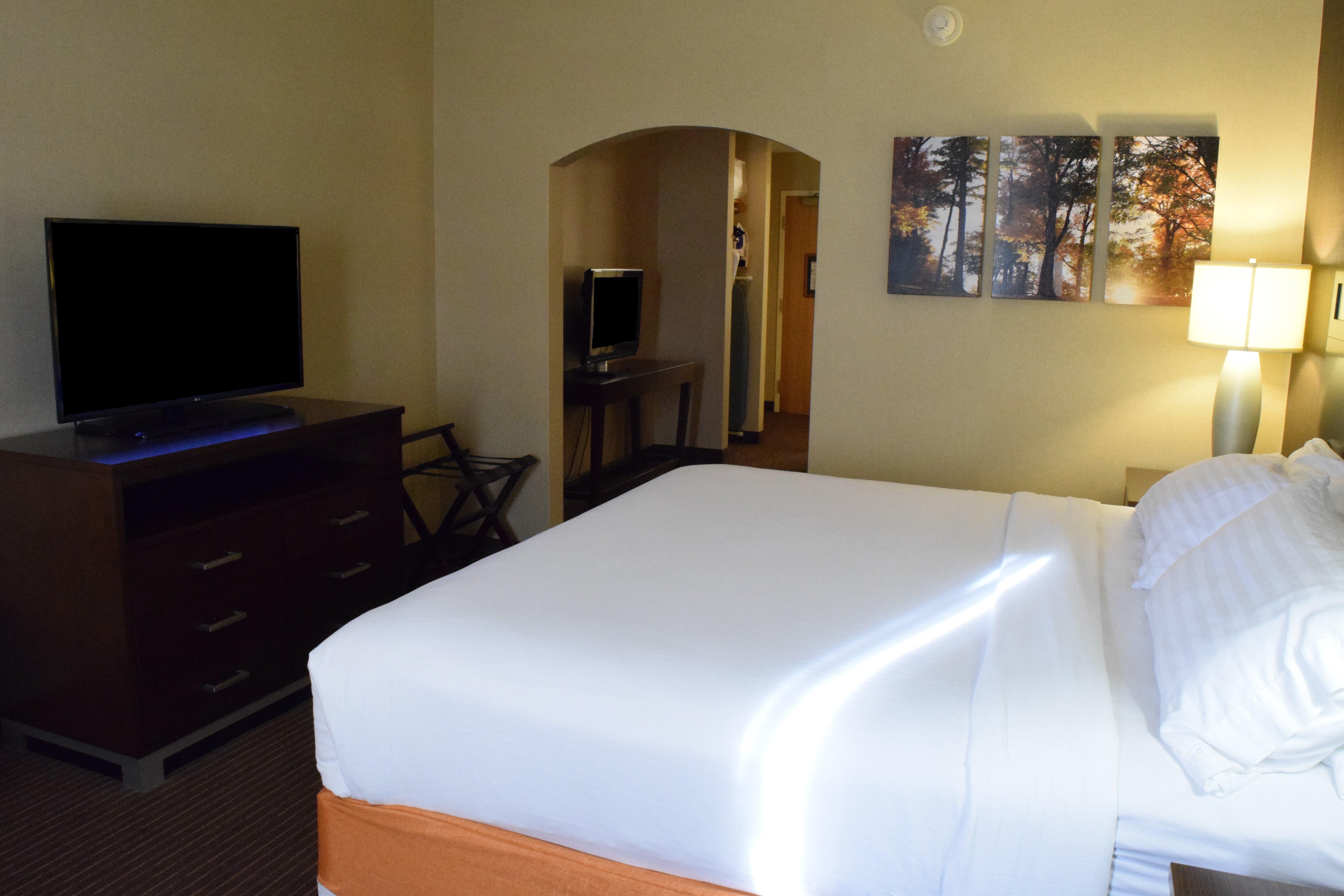 Holiday Inn Express Hotel & Suites Watertown - Thousand Islands By Ihg Buitenkant foto