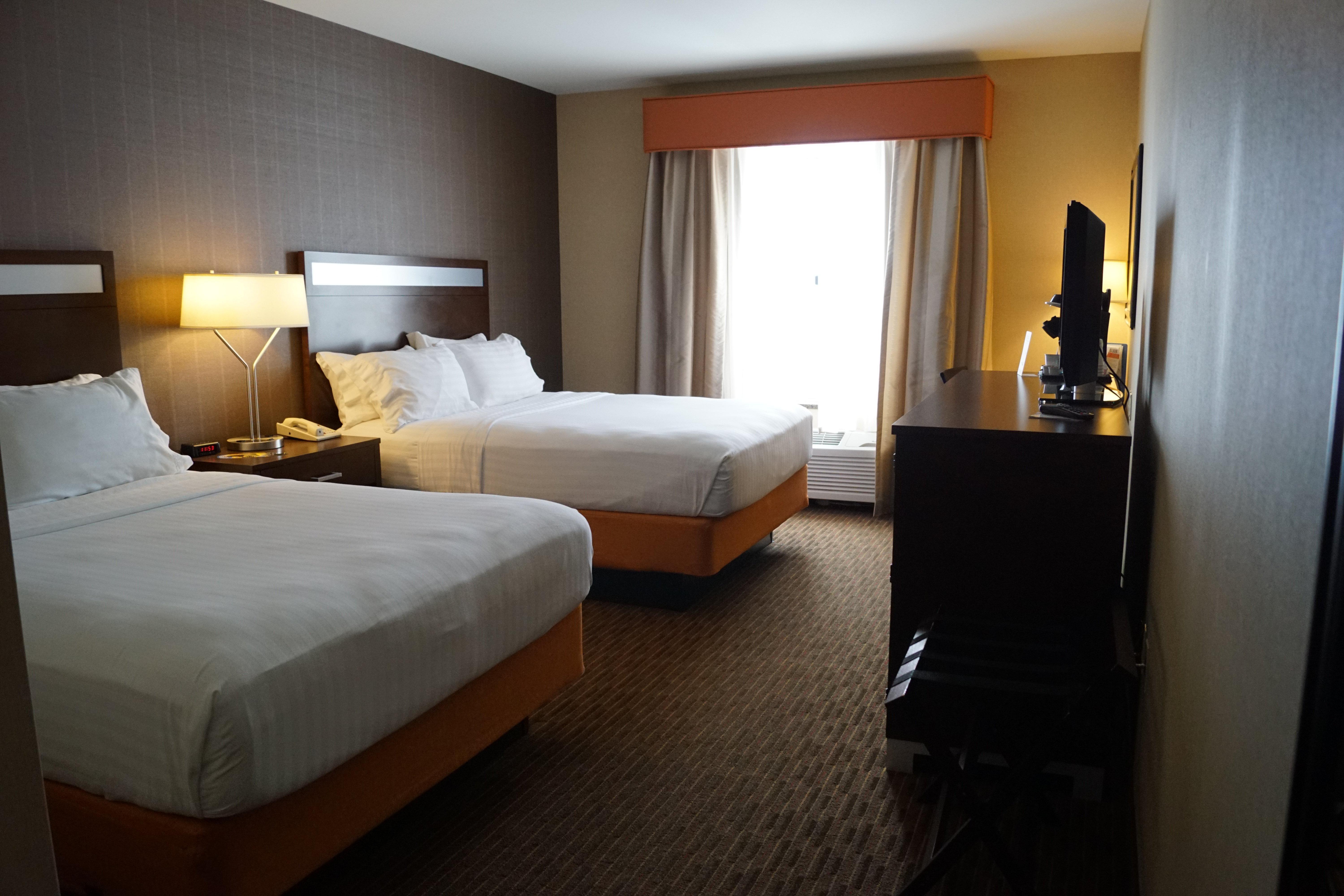 Holiday Inn Express Hotel & Suites Watertown - Thousand Islands By Ihg Buitenkant foto